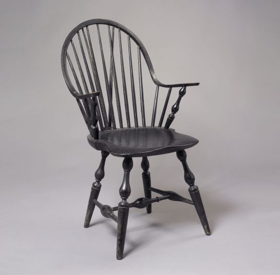 Continuous Brace Back Windsor Arm Chair