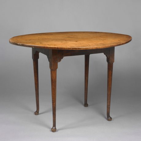 Queen Anne Oval Top Tea Table