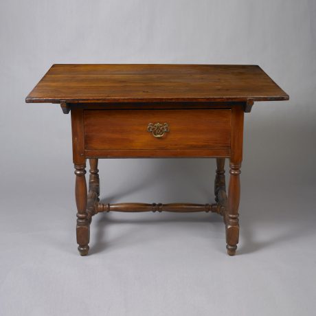 Queen Anne Tavern Table