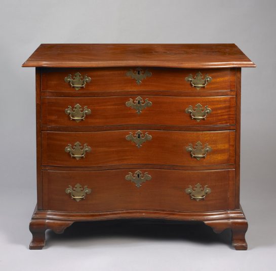 Chippendale Reverse Serpentine Graduated Four Drawer Chest