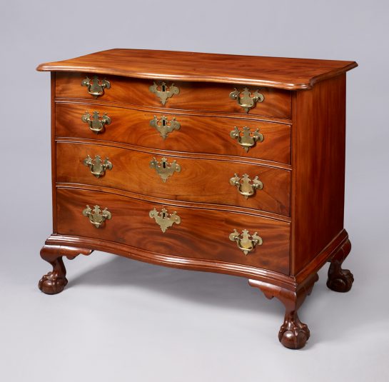 Chippendale Serpentine-Front Four Drawer Chest