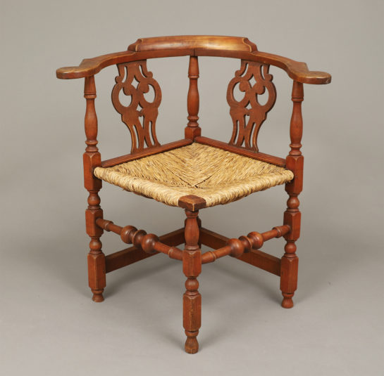 Queen Anne Corner Chair