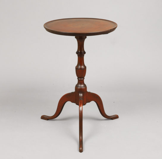 Chippendale Dish-Top Candlestand
