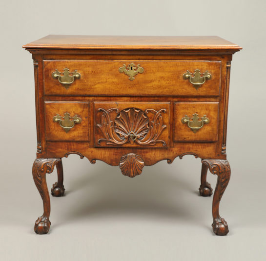 Chippendale Carved Tiger Maple Dressing Table