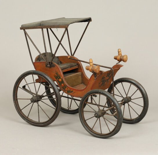 Model of a “Duryea Motor Wagon”